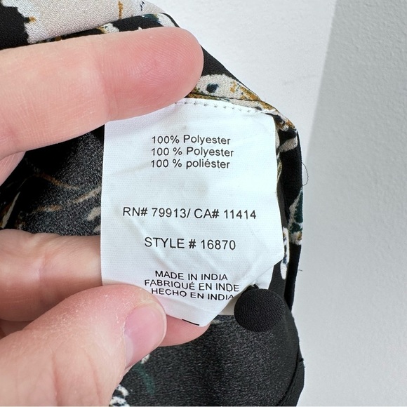 A Pea in The Pod Black Floral Popover Blouse Career Office Casual Size M NWT - Picture 6 of 8